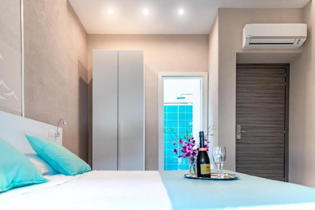 La Smeralda - Boutique Rooms And Breakfast Golfo Aranci Dış mekan fotoğraf