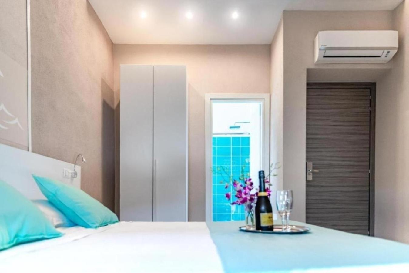 La Smeralda - Boutique Rooms And Breakfast Golfo Aranci Dış mekan fotoğraf